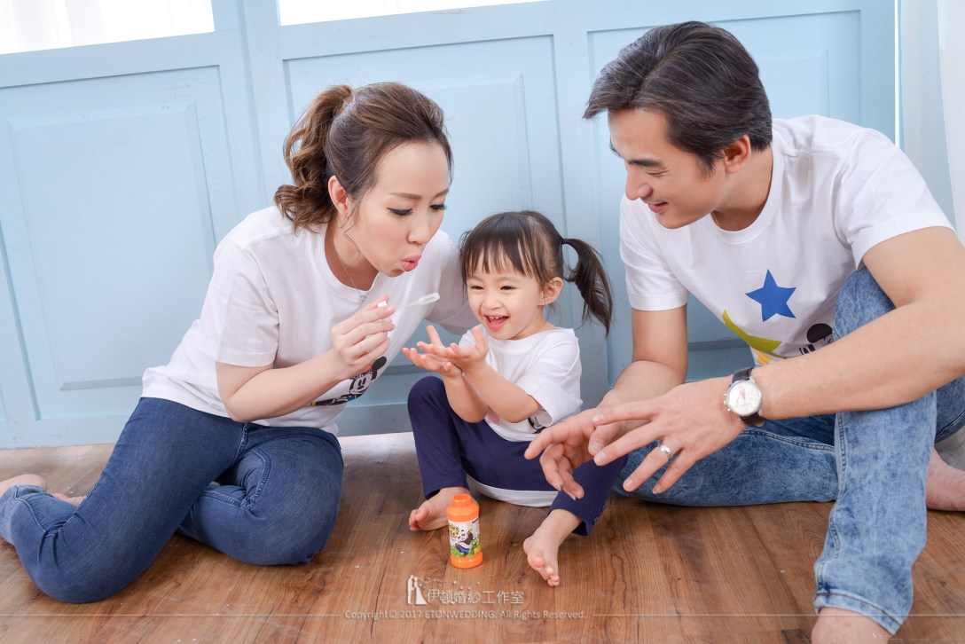 全家福照,台北全家福照,ptt全家福照,台北 全家福照,全家福照 推薦,全家福照價錢,全家福照攝影,全家福照 推薦,全家福拍照姿勢,全家福照板橋 