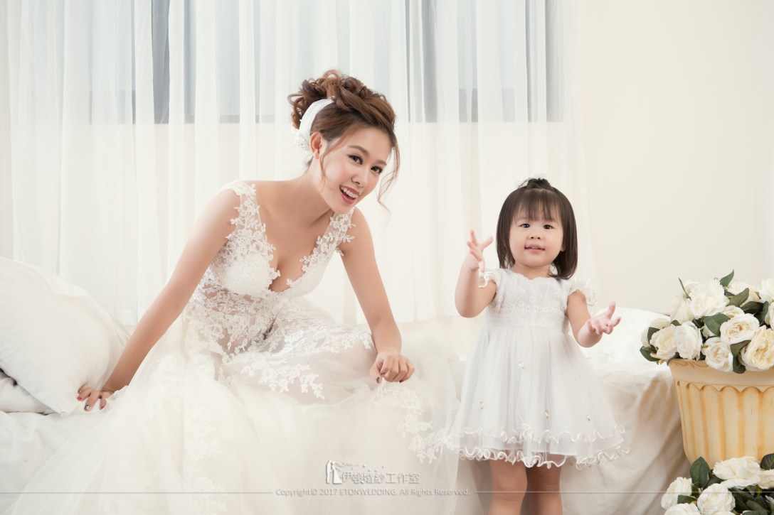 親子寫真,母女寫真,親子照,全家福,全家福攝影,全家福寫真,親子攝影,母女攝影 推薦,全家福攝影 推薦,全家福 推薦,親子寫真 姿勢,親子寫真 推薦