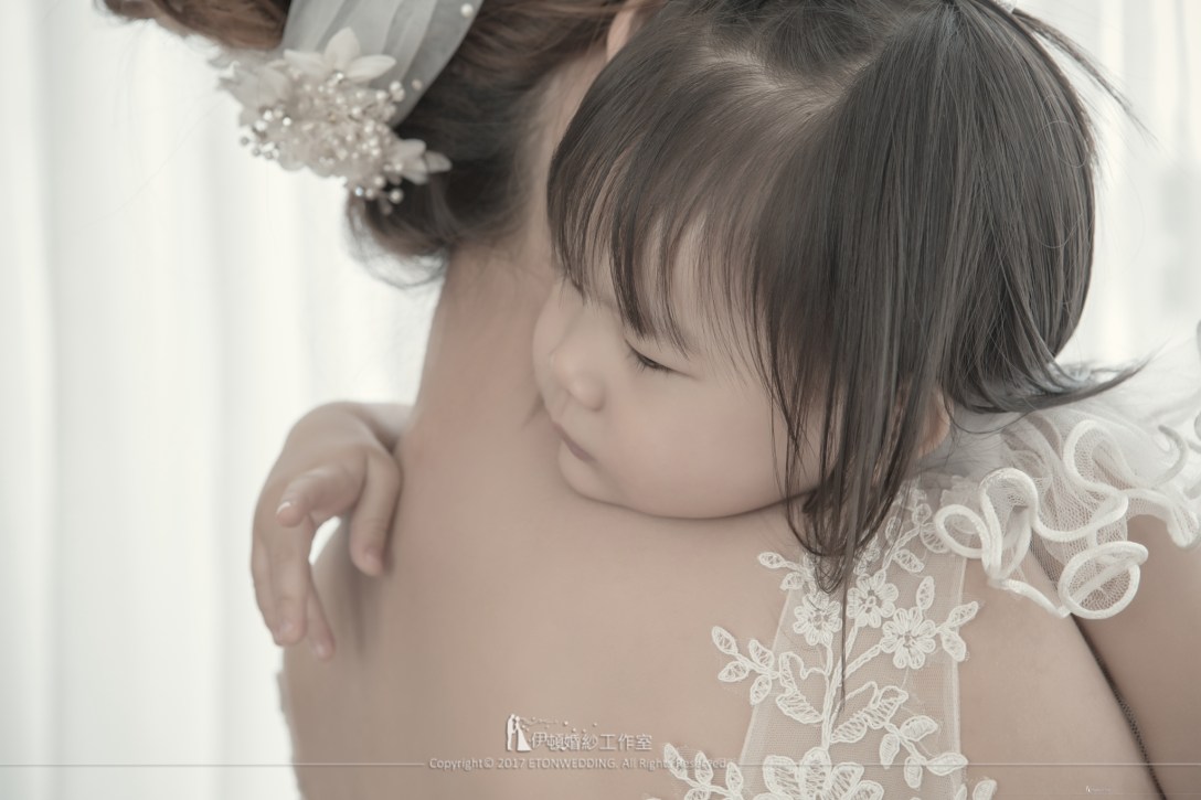 親子寫真,母女寫真,親子照,全家福,全家福攝影,全家福寫真,親子攝影,母女攝影 推薦,全家福攝影 推薦,全家福 推薦,親子寫真 姿勢,親子寫真 推薦