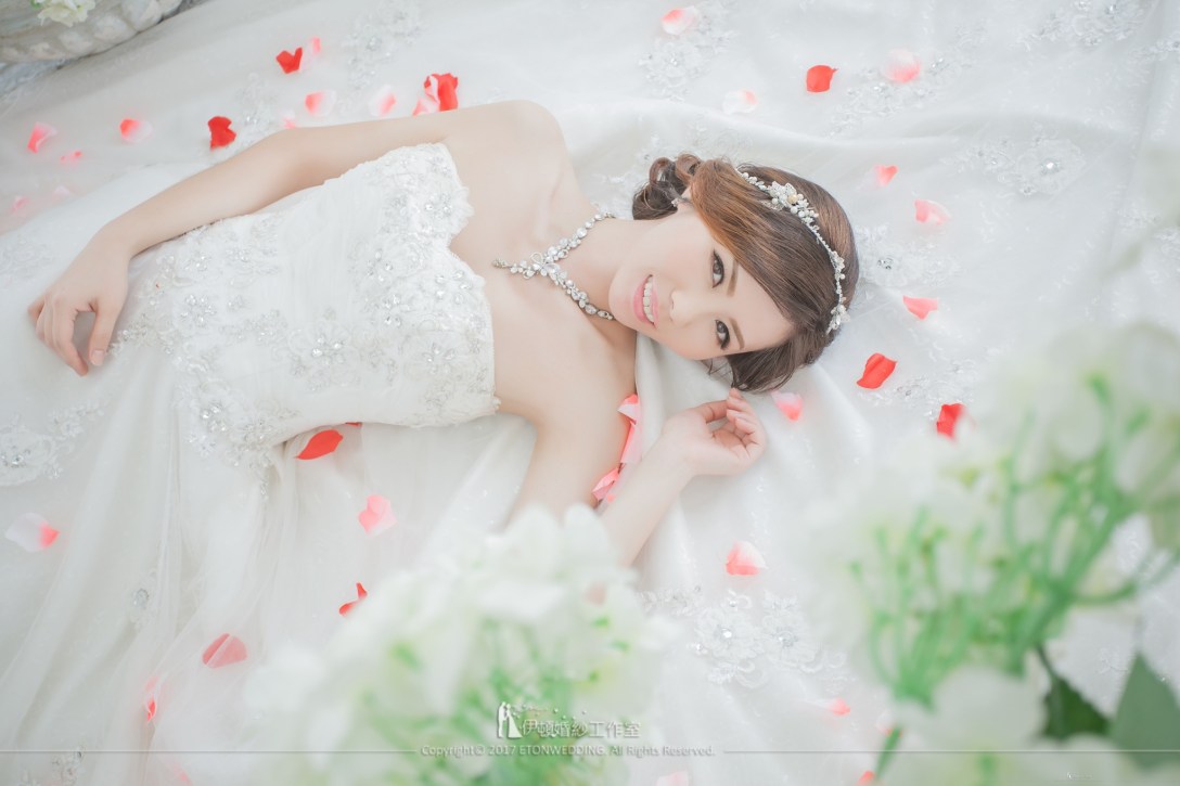 婚紗照風格,婚紗照推薦,唯美 婚紗照,自助婚紗,自助婚紗推薦,自助婚紗攝影,婚紗照姿勢,拍婚紗姿勢,婚紗照道具,婚紗照 特效